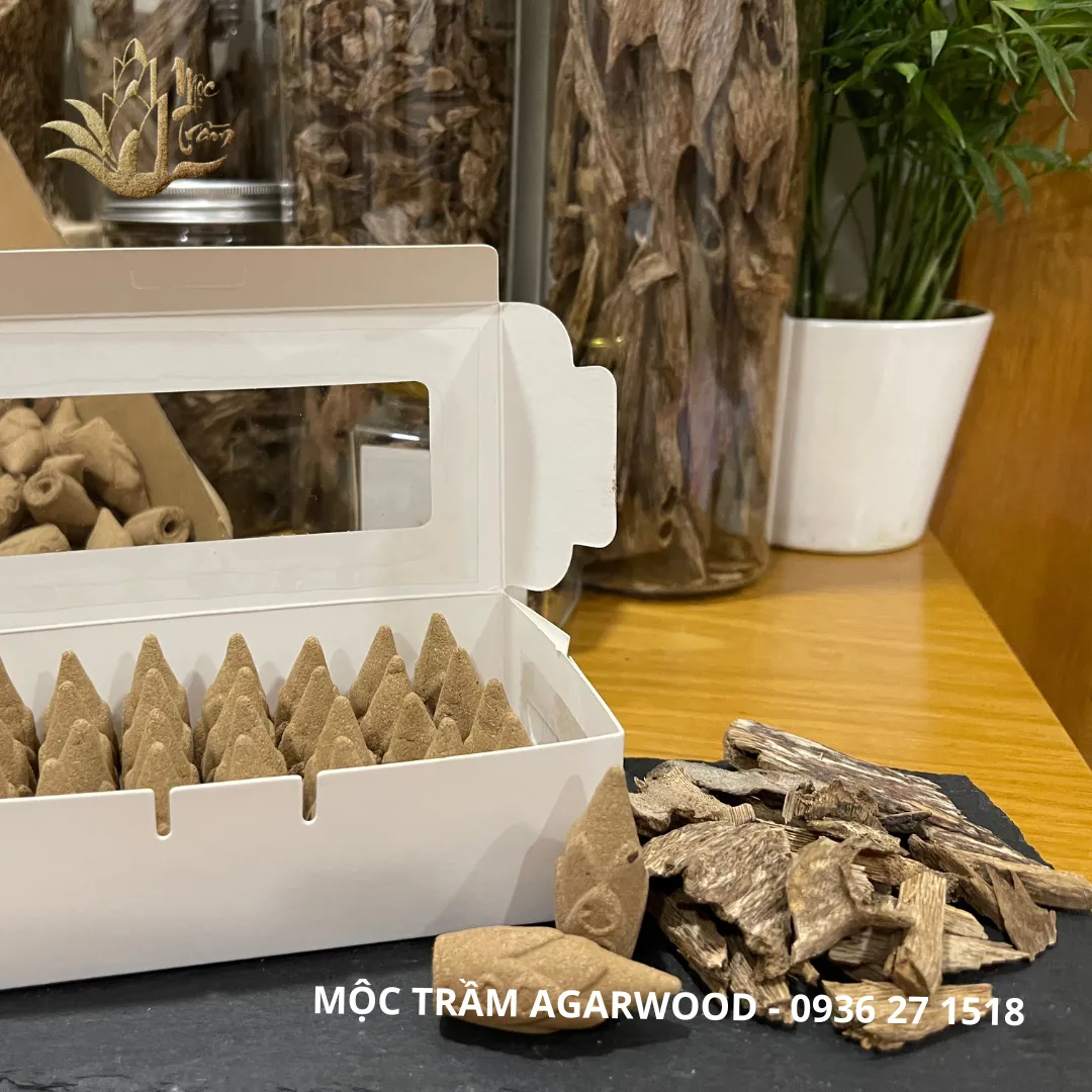 [Premium] Natural Agarwood Incense Cones – Backflow Waterfall Incense (32 Cones Box, Vietnamese Agarwood)